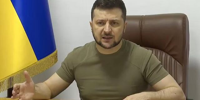 Ukraine president makes surprise appearance at Doha Forum